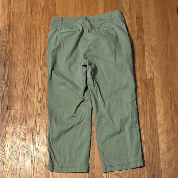 Gap Women’s Khaki Green Casual Pants - Picture 6 of 12